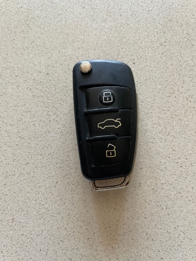 Llave audi original y funciona perfectamente