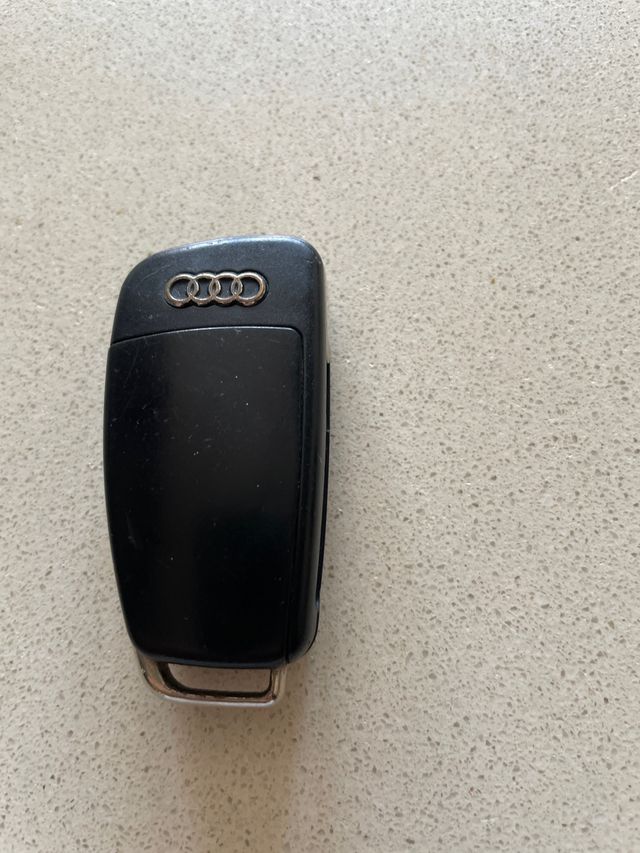 Llave audi original y funciona perfectamente