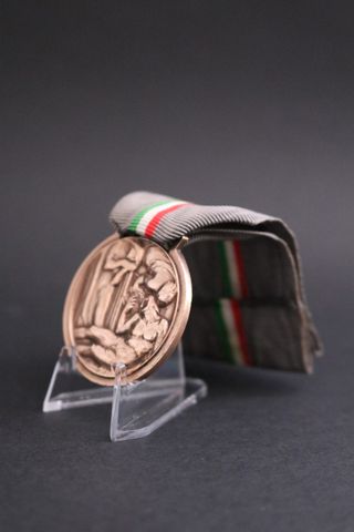 Medalla Italiana de las Madres de los Caídos IIWW