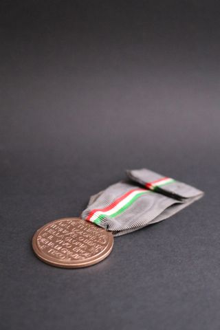 Medalla Italiana de las Madres de los Caídos IIWW