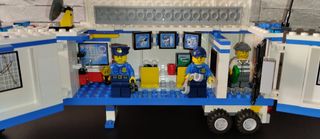 LEGO City 60044 - Mobile Police Unit