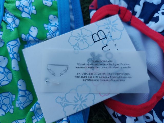 SIN ESTRENAR! lote de dos bañadores de bebe