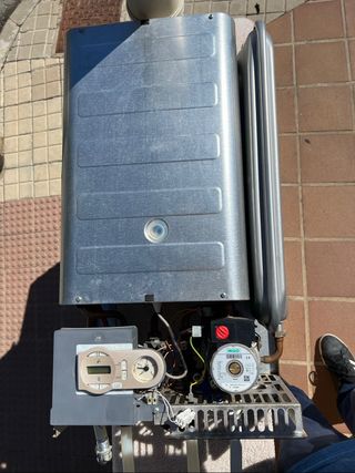 Caldera Ferroli de gas 30kw