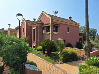 Poda y Mantenimiento Jardines Marbella