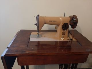 Maquina de coser Singer