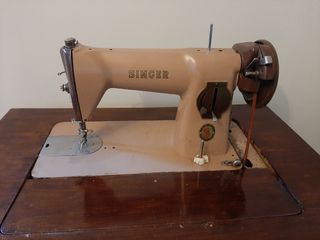 Maquina de coser Singer