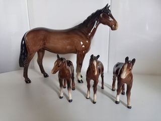 FIGURAS CABALLO PORCELANA