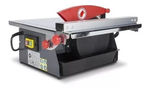 Noleggio giornaliero di macchine per il taglio delle piastrelle