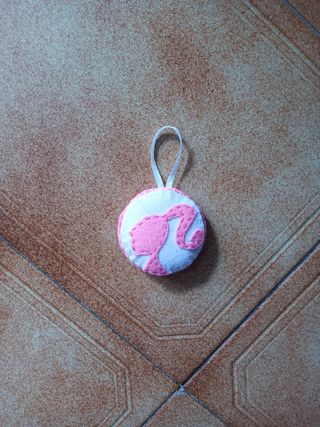 Logo Barbie en fieltro