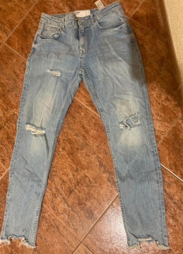 Pantalón vaquero pitillo para hombre de Bershka