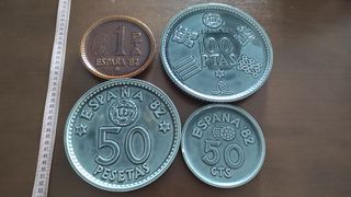 Platos para colgar de monedas