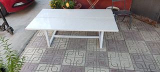 Mesa de forja con base de mármol