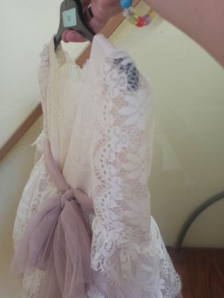 precioso traje arras con corona y esparteñas a jue