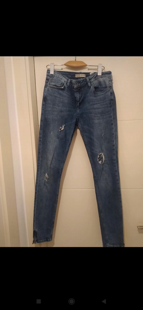 PANTALÓN VAQUERO ZARA