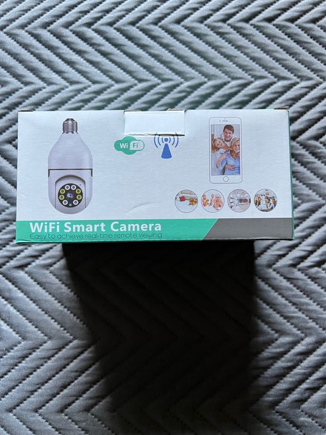 Cámara tipo bombilla