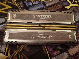 8GB RAM DDR4 (2 módulos de 4GB) 2600 MHz