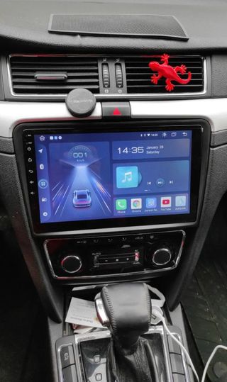 Radio pantalla 10,1 Skoda Super B2