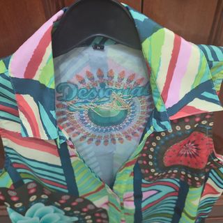 Camisa de verano Desigual.