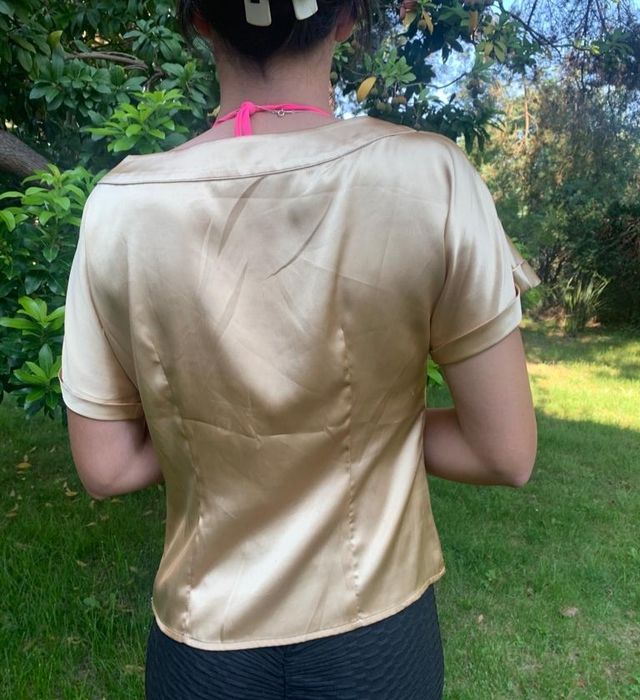 camisa de fiesta dorada