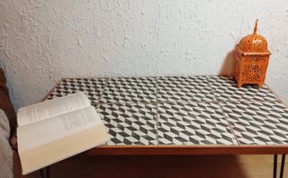 MESA DE CENTRO DE AZULEJOS HIDRÁULICOS Y MADERA