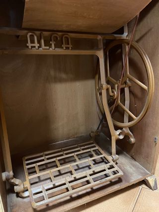 Maquina de coser vintage ALFA