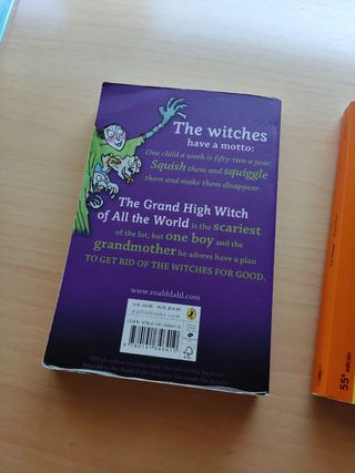 Lote 2 libros: Las brujas (inglés y español)