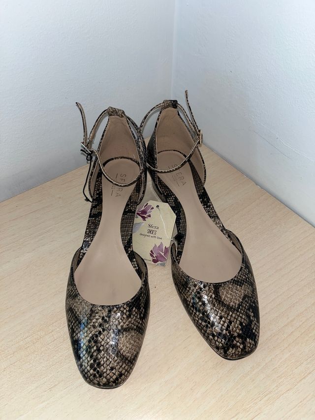 Zapatos tacón pequeño sfera.