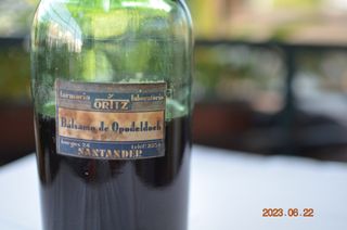 Botella farmacia antiguo