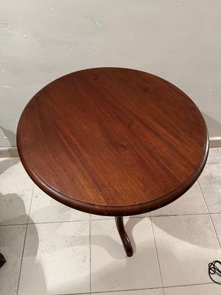 Mesa velador rustica de caoba( diametro 60cm)