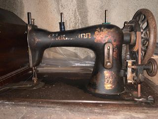Maquina de coser antigua