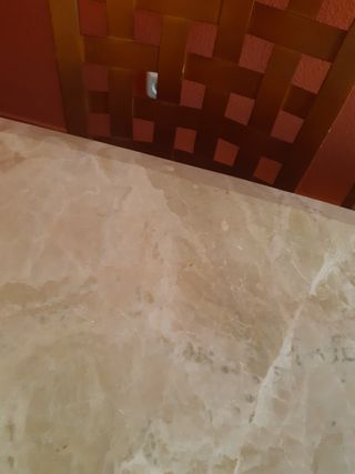 Oferta .Mesa de mármol Perfecta y sin casi uso