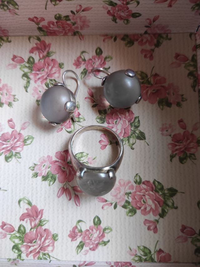 Anillo y pendientes de plata