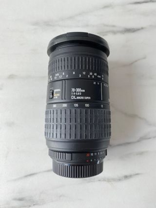 Cámara Nikon F90X + 2 obj Sigma 28-105mm y 70-300m