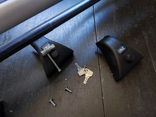 Bacas coche, barra portaequipajes