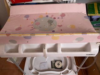 Bañera de bebé con cambiador