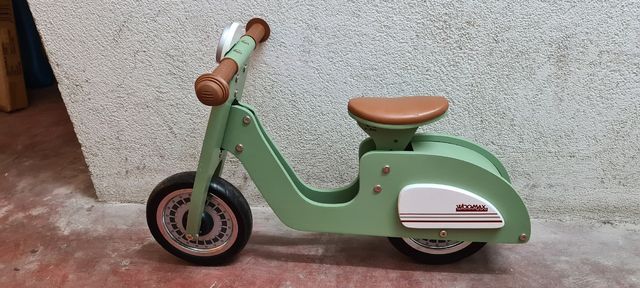 bicicleta sin pedales madera