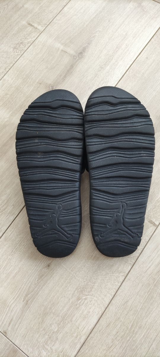 chanclas Jordan 38,5