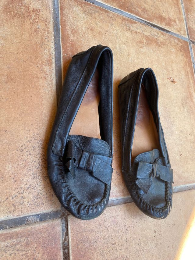 Zapatos de piel auténtica