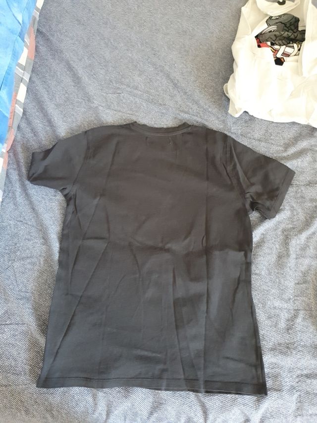 maglia maniche corte  taglia 8 anni