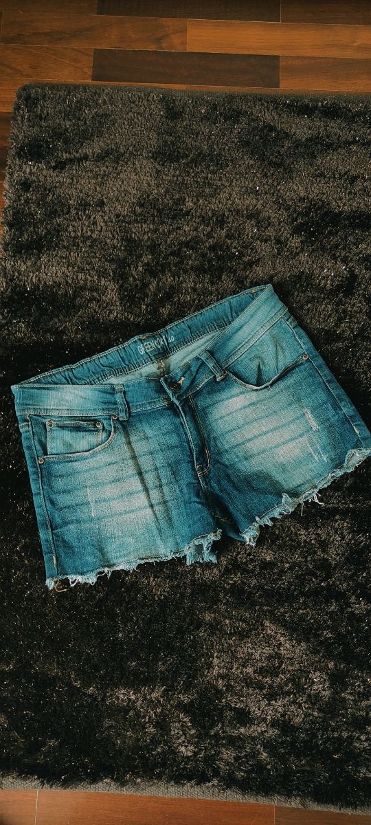 Short vaquero. Pantalón corto. Tejano. Denim