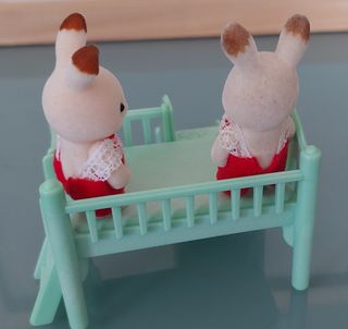 sylvanian Familie tobogán y 2 conegitos