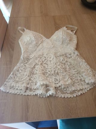 prenda tirantes encaje