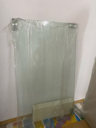 Mesa cristal patas lacadas en blanco