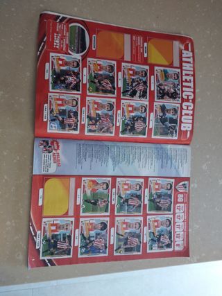 Álbum de la liga 2010-11 incompleto