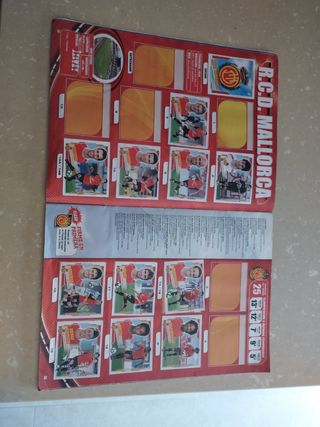 Álbum de la liga 2010-11 incompleto