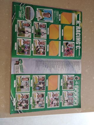 Álbum de la liga 2010-11 incompleto