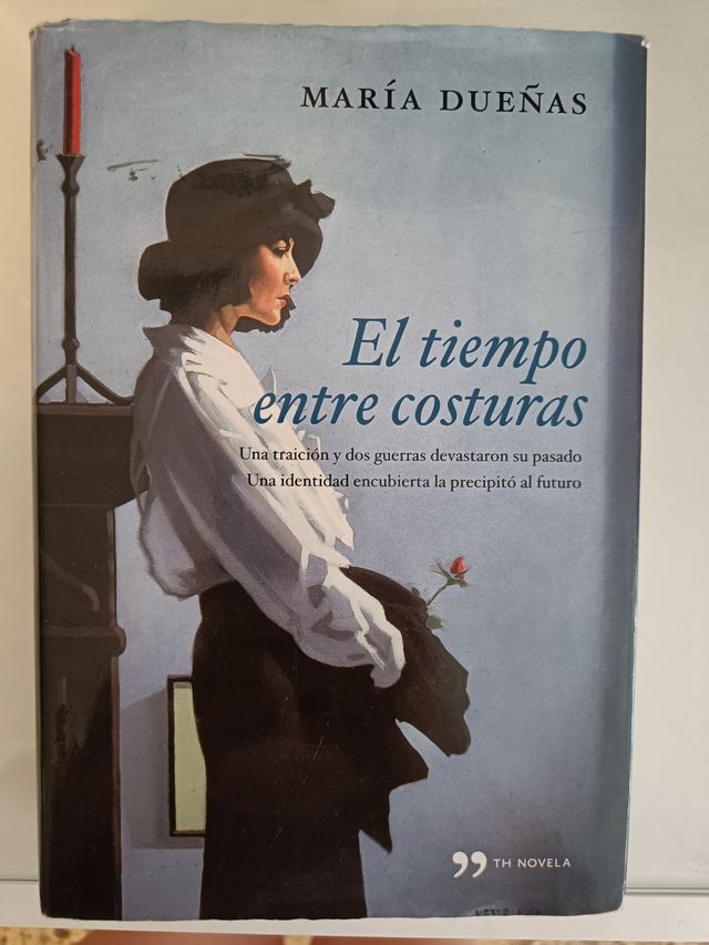 Libro "El tiempo entre costuras"