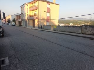 Terreno en venta en Sarria. Edificable.