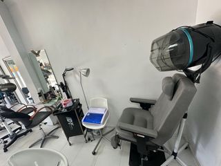 Peluquería Silla y tocador espejo vendo