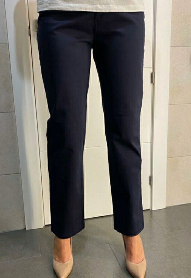 Pantalón vaquero azul marino Lloyd. Nuevo. T.42.